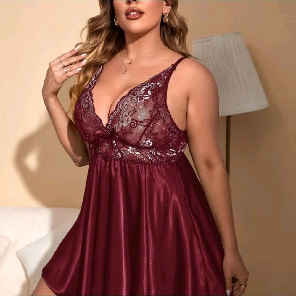 Plus Floral Contrast Lace Satin Slips - Picture 4 of 4